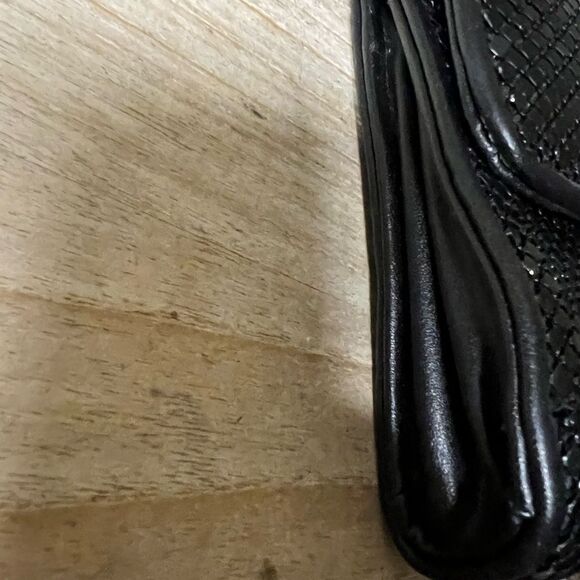 Whiting and Davis crossbody - Picture 2 of 8